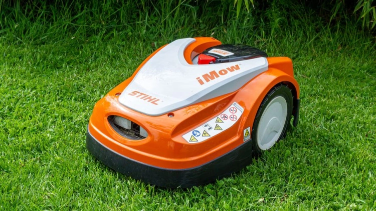 9351