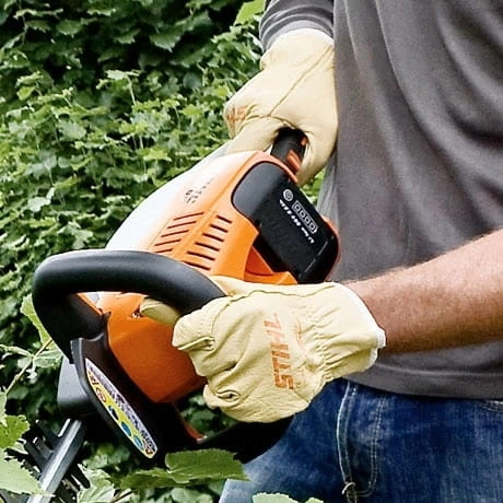 9861
